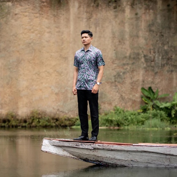 Luxury Performance Batik Shirt for Mens - Picture 6 of 8